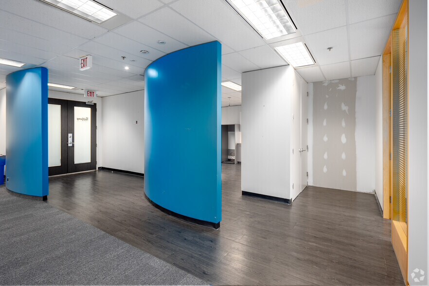 More Photos Of 55 Commerce Valley Dr W, Markham Unknown For Lease