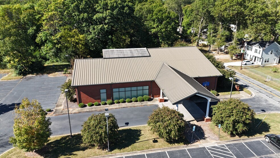 More Photos Of 508 Cook St, Kannapolis Funeral Home For Sale