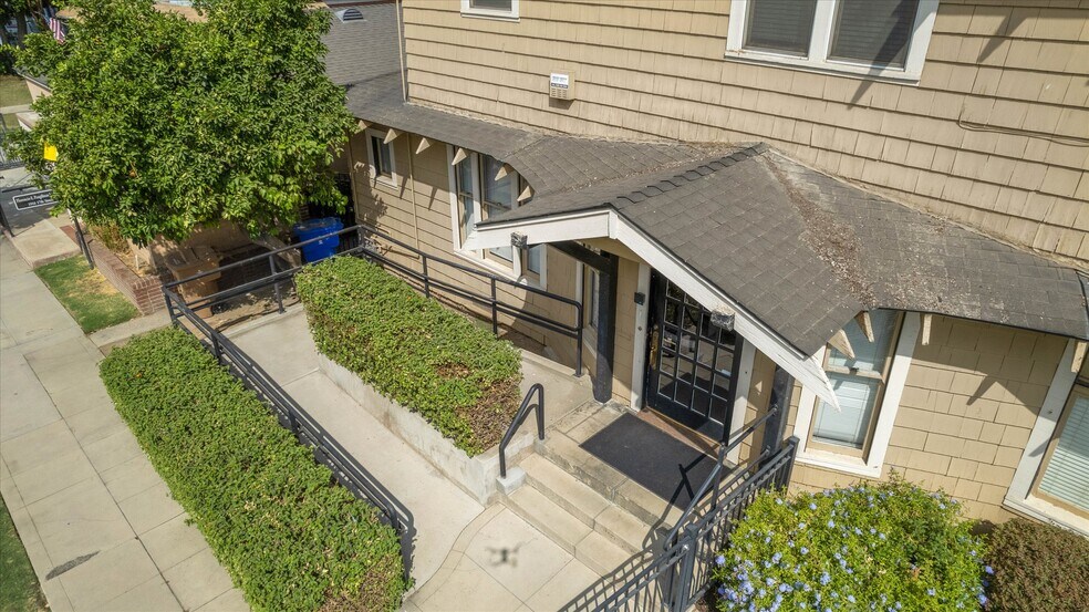 More Photos Of 1701 F St, Bakersfield Loft Creative Space For Lease