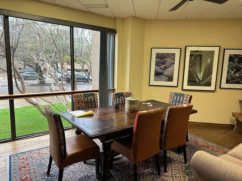 More Photos Of 8330-8350 Meadow Rd, Dallas Office For Sale