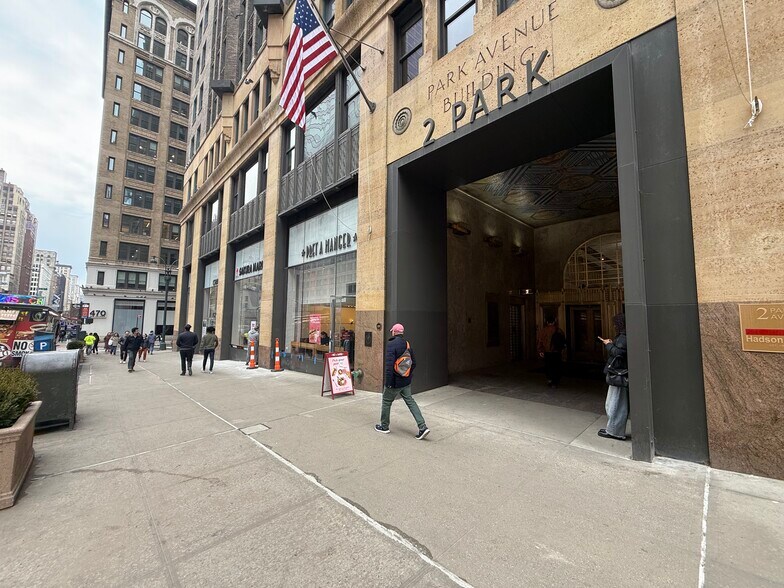 More Photos Of 2 Park Avenue, New York Office For Lease