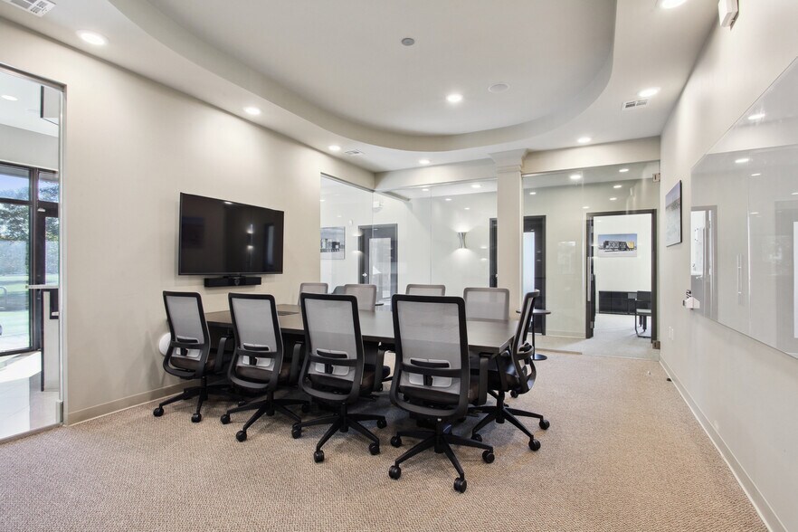 More Photos Of 6050 Pontchartrain Blvd, New Orleans Office For Lease