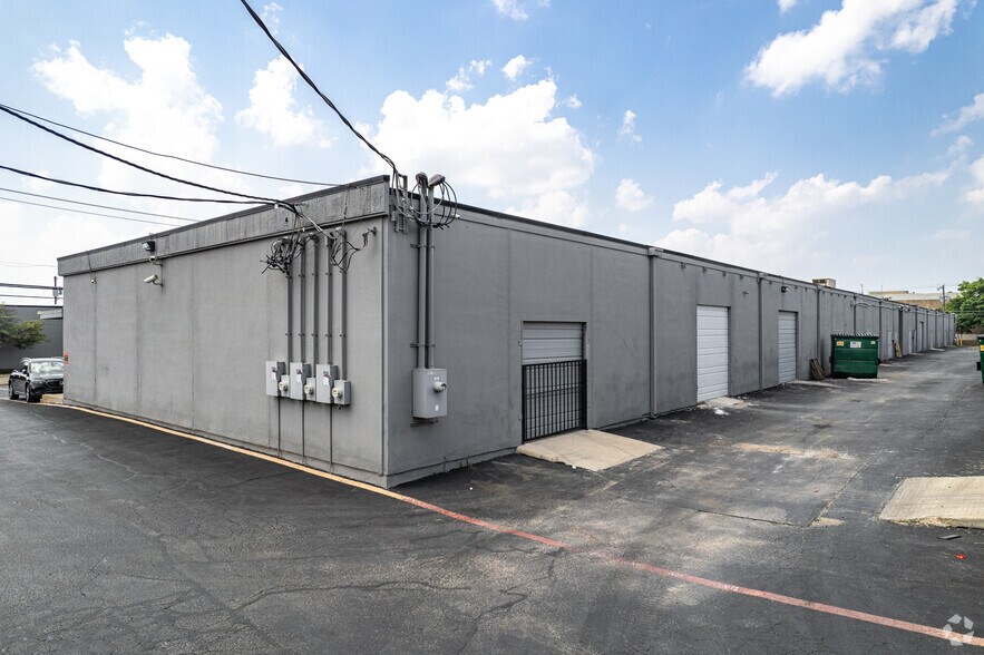 More Photos Of 2630 Northaven Rd, Dallas Unknown For Lease