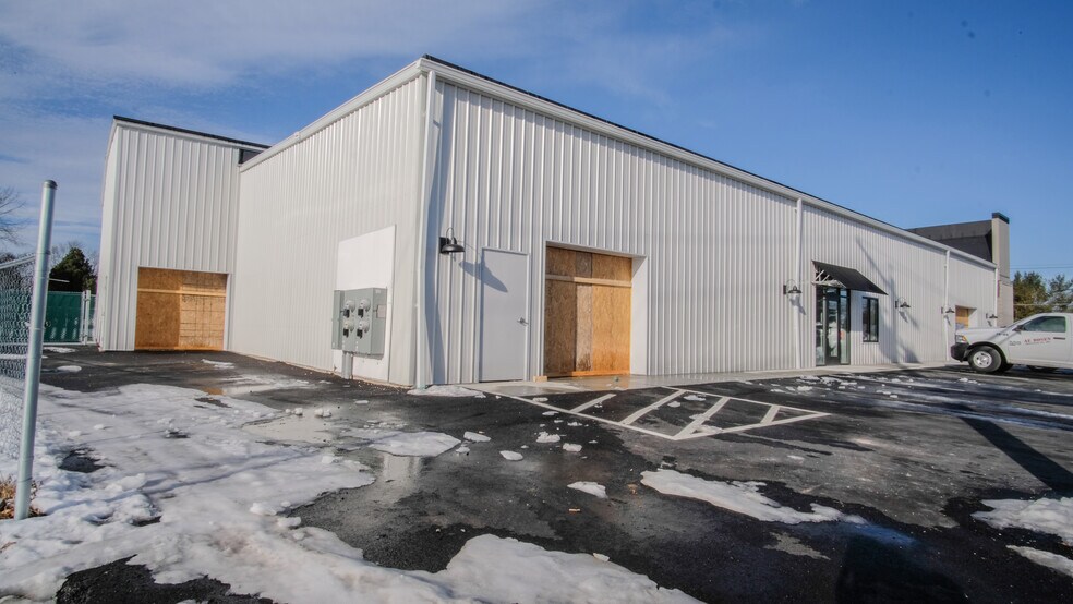 More Photos Of 53 Freemans Bridge Rd, Schenectady Flex For Lease