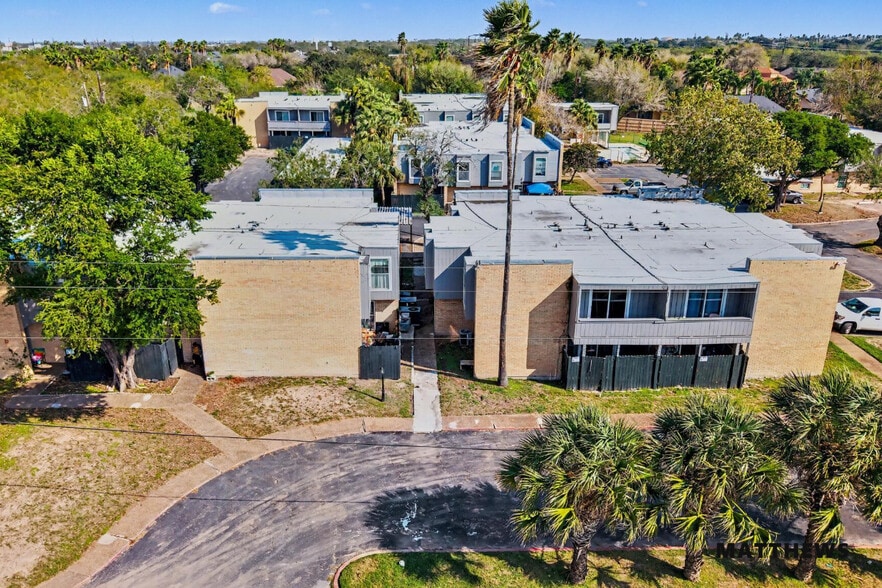 More Photos Of 2505 S Parkwood Dr, Harlingen Apartments For Sale