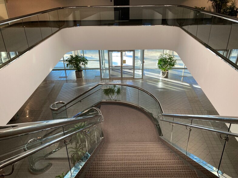 More Photos Of 401 E Corporate Dr, Lewisville Office For Lease