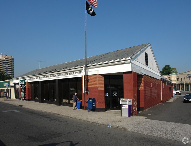 More Photos Of 1579-1585 Central Park Ave, Yonkers Freestanding For Lease