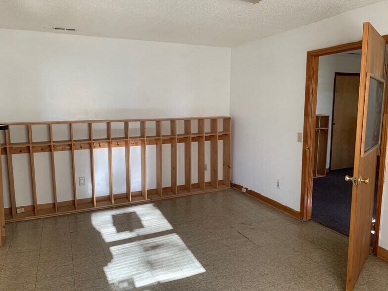 More Photos Of 6120 Augusta Rd, Greenville Office Residential For Sale