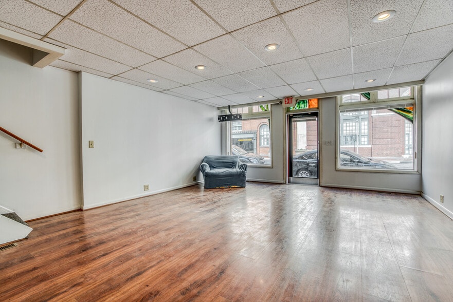 More Photos Of 713 Pratt St, Baltimore Freestanding For Sale