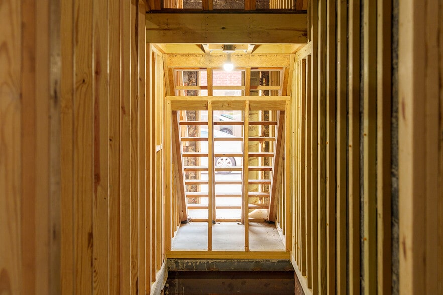 More Photos Of 124 W Main St, Aberdeen Storefront Retail Residential For Sale