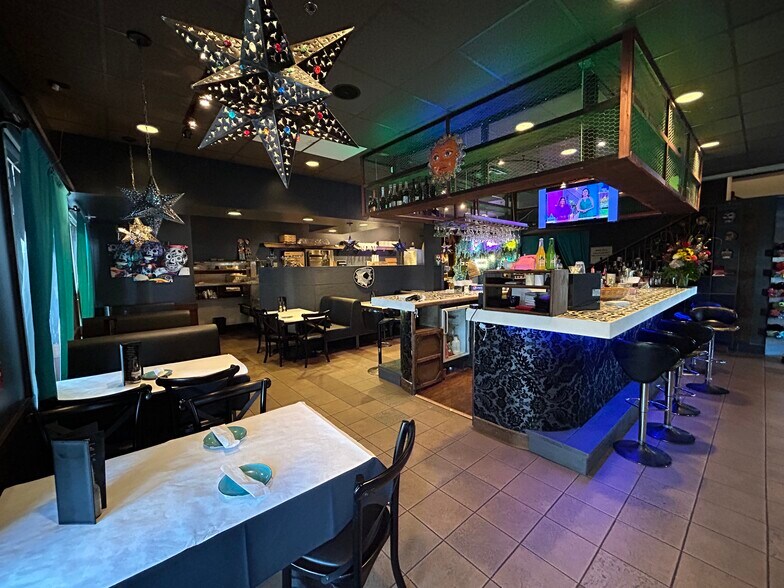 More Photos Of 3983 Destination Dr, Osprey Storefront Retail Office For Sale