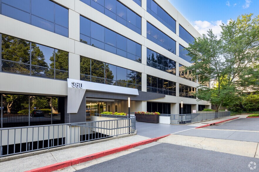 More Photos Of 210 Interstate N Pky SE, Atlanta Unknown For Lease