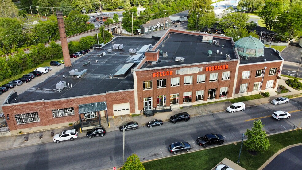 More Photos Of 3121 Broadway St, Paducah Storefront Retail Office For Sale