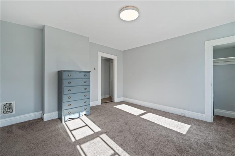 More Photos Of 726 Market St, Beaver Apartments For Sale