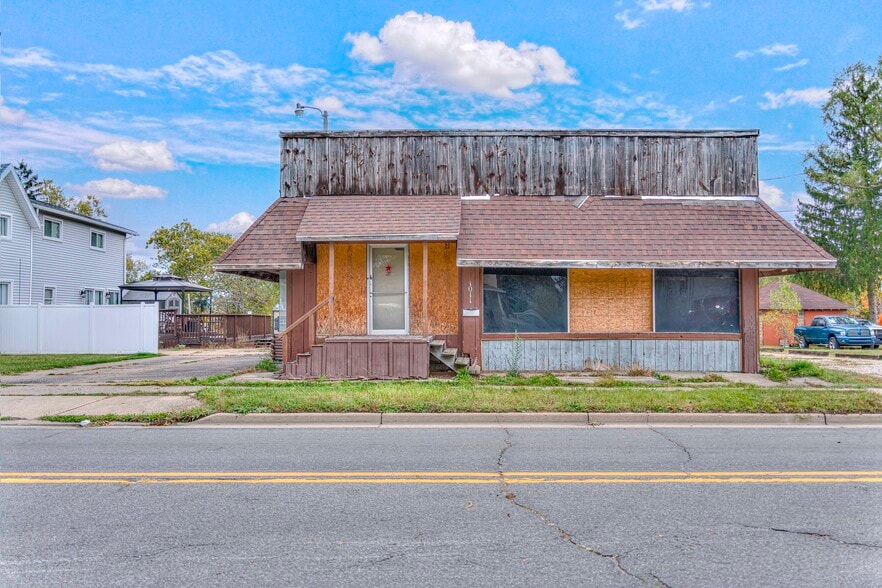 More Photos Of 1011 Lansing Ave, Jackson Storefront For Sale