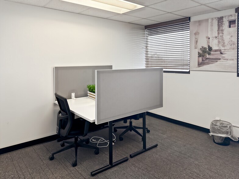 More Photos Of 560 W Brown Rd, Mesa Coworking Space