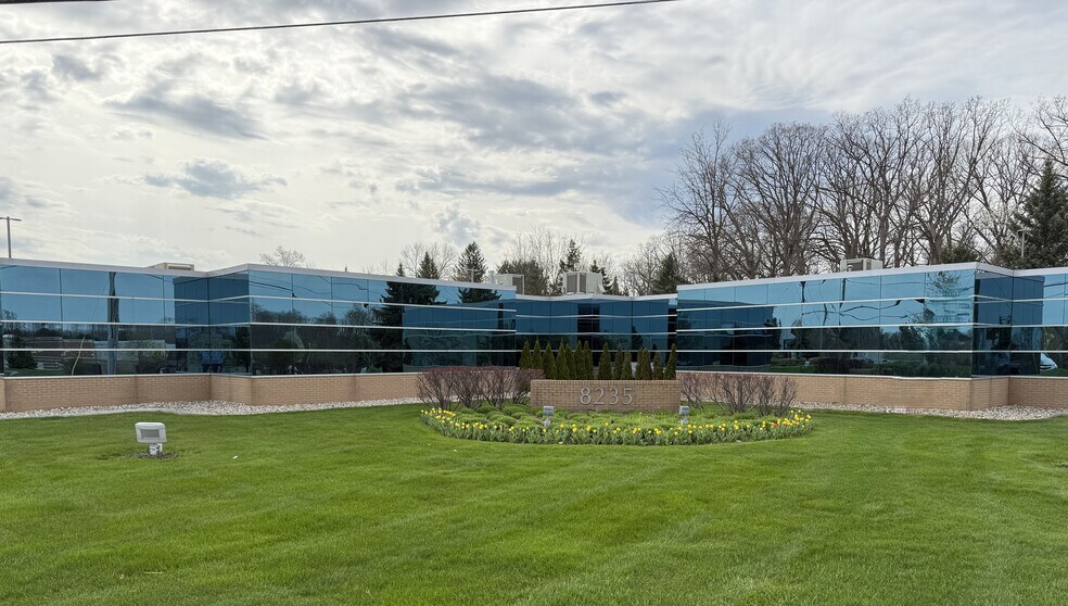 Primary Photo Of 8235 N Holly Rd, Grand Blanc Office For Lease