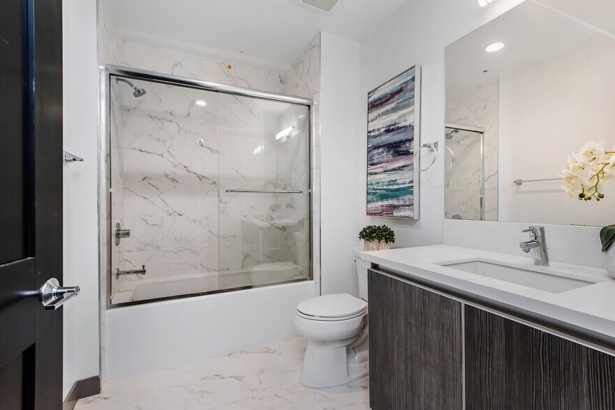 More Photos Of 644 N Normandie Ave, Los Angeles Apartments For Sale