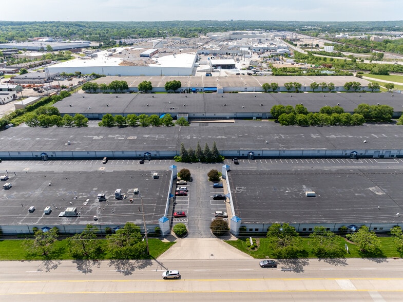 More Photos Of 2410-2448 W Dorothy Ln, Dayton Warehouse For Lease