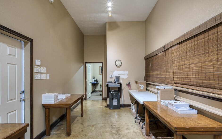 More Photos Of 48600 US-290 BUS, Hempstead Land For Sale