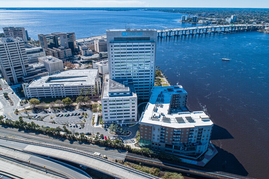 More Photos Of 841 Prudential Dr, Jacksonville Office For Lease