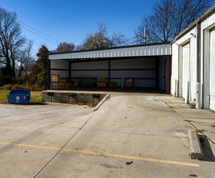 More Photos Of 311 S Union Ave, Springfield Manufacturing For Lease