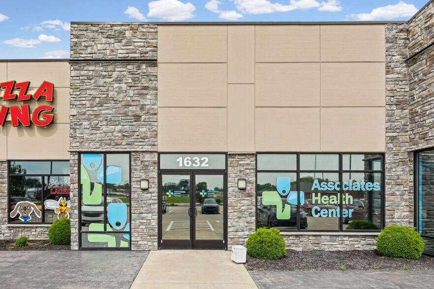 More Photos Of 1640 W State Road 28, Frankfort Storefront Retail Office For Lease
