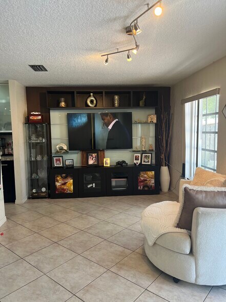 More Photos Of 3310 NW 90th Ave, Coral Springs Multifamily For Sale