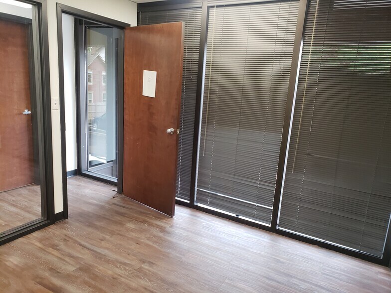 More Photos Of 247-257 E Livingston Ave, Columbus Office For Lease