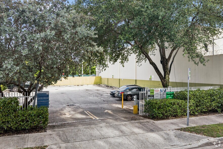 More Photos Of , Miami Multifamily For Sale
