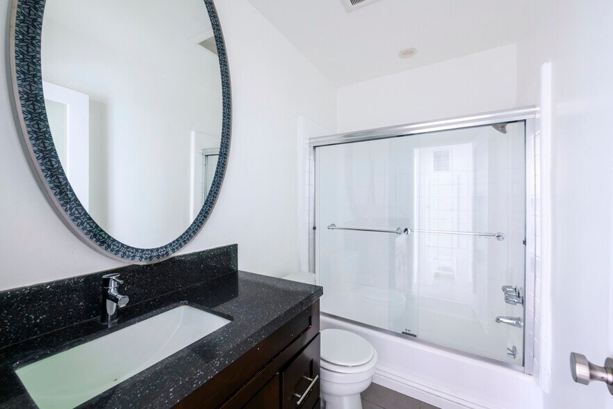 More Photos Of 337 S Rexford Dr, Beverly Hills Apartments For Sale