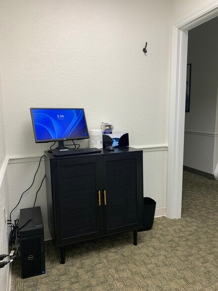 More Photos Of 35801-36091 US Hwy 19 N, Palm Harbor Freestanding For Lease