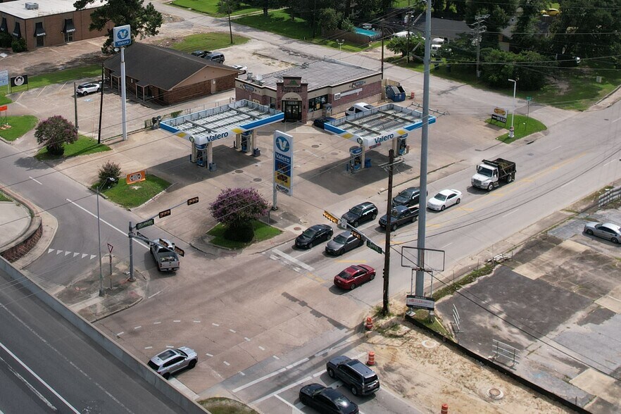 Primary Photo Of 2810 Eastex Fwy, Beaumont Convenience Store For Sale