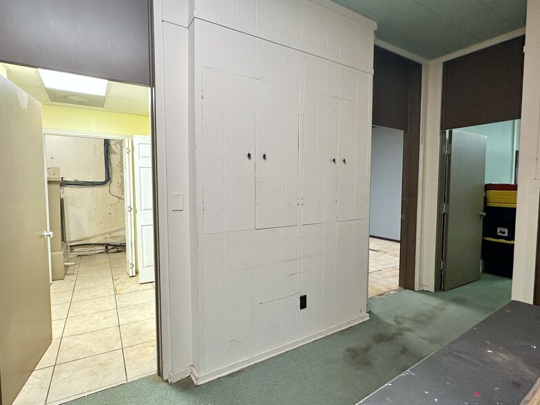 More Photos Of 105 N Main St, Atmore Office For Sale