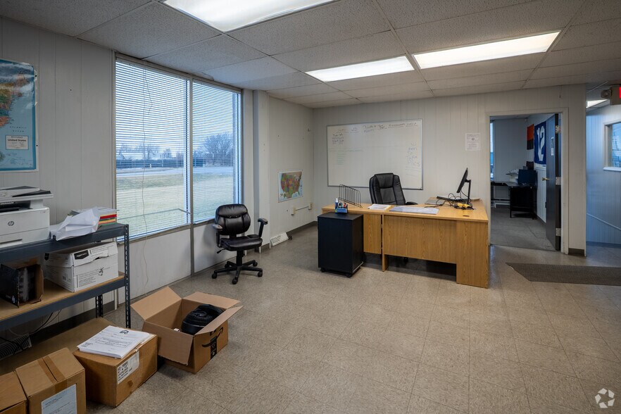 More Photos Of 1336 Matzinger Rd, Toledo Truck Terminal For Lease