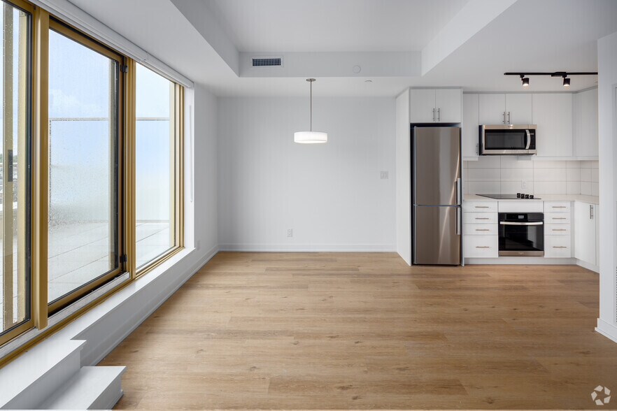 More Photos Of 9 Croham Rd, Toronto Apartments For Lease