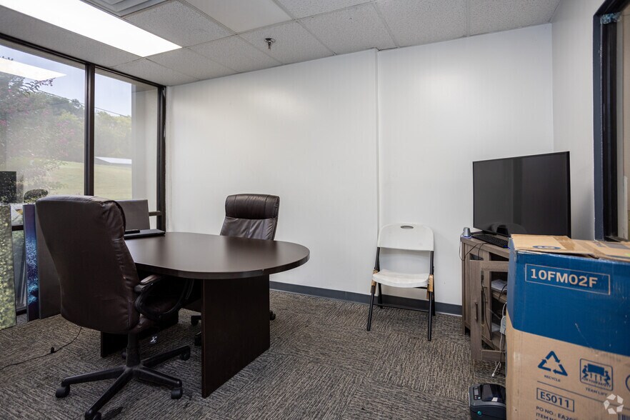 More Photos Of 1485 Mountain Rd, Andersonville Warehouse For Sale