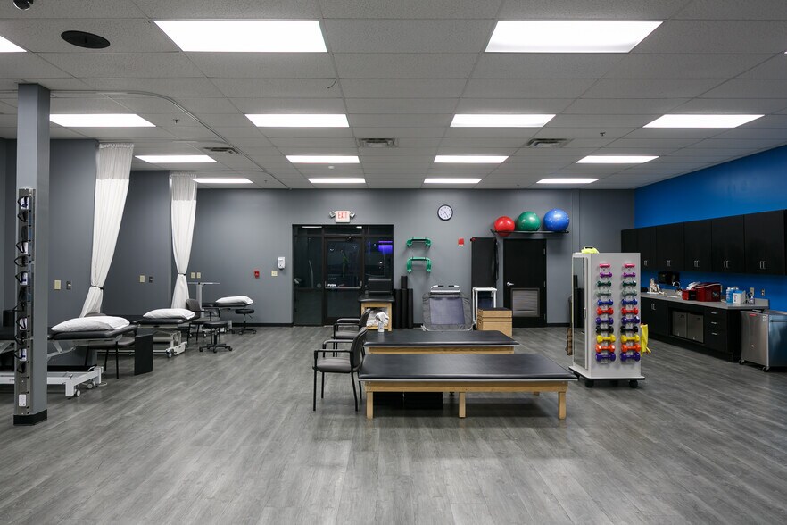 More Photos Of 12101 Sycamore Station Pl, Louisville Office For Lease