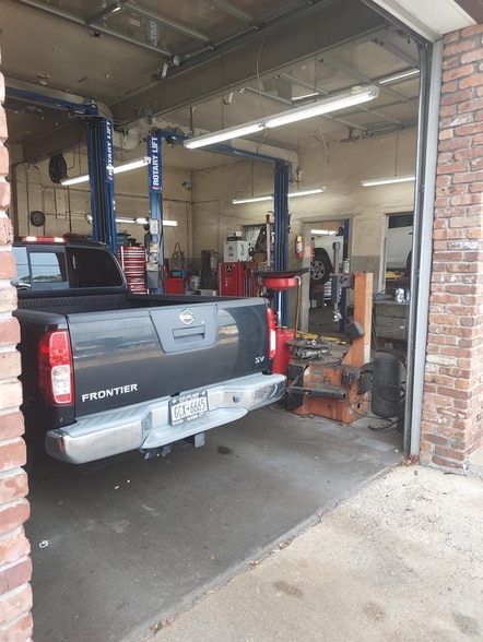 More Photos Of 3345 Long Beach Rd, Oceanside Auto Repair For Sale