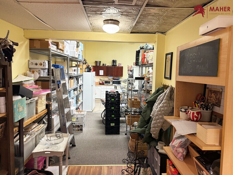 More Photos Of 812 E Broadway, Columbia Storefront Retail Office For Sale