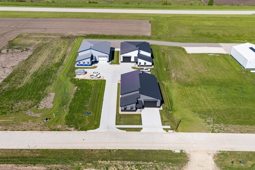 More Photos Of 530 Aircom Dr, Marion Airplane Hangar For Sale