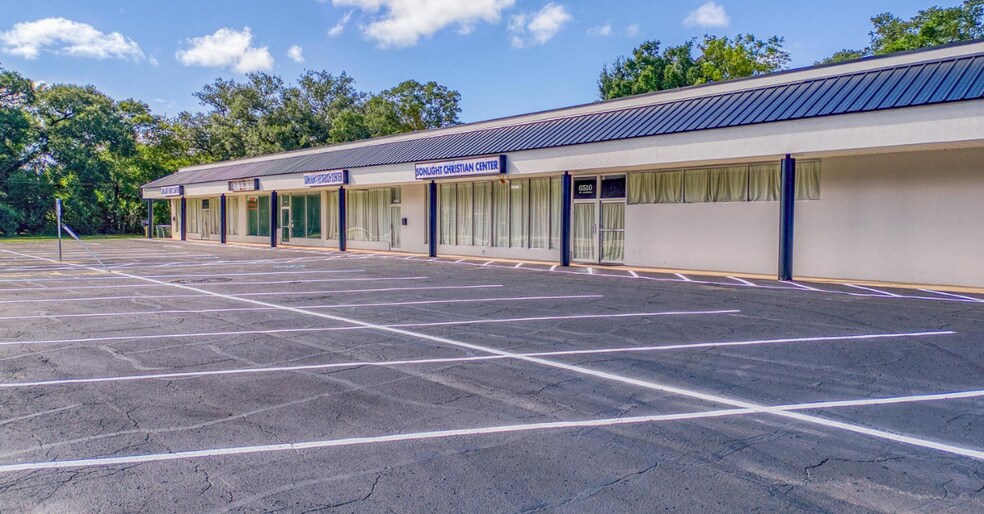 More Photos Of 6508-6516 W Jackson St, Pensacola Unknown For Lease
