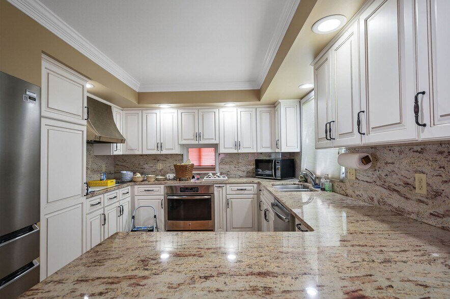 More Photos Of 9155 Campbell Ln, Bridgeville Office For Sale