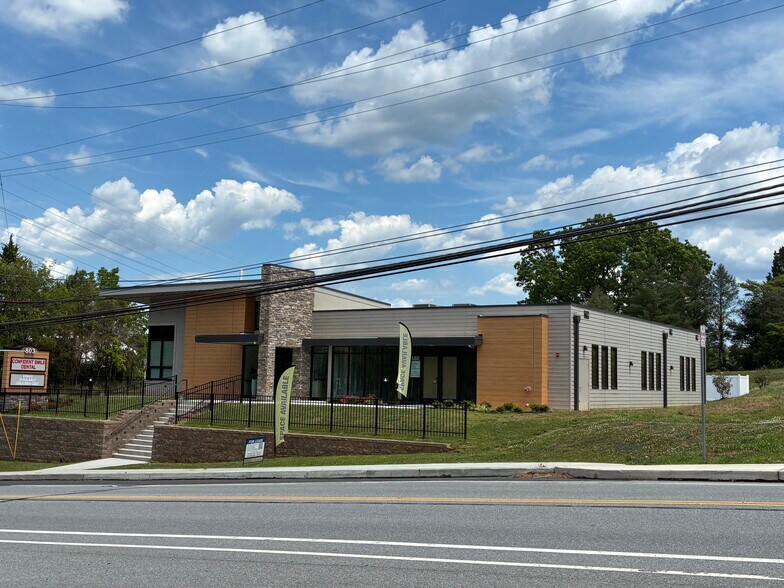 More Photos Of 803 W Main St, Collegeville Medical For Lease