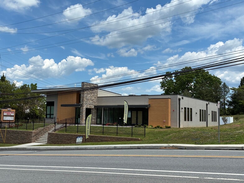 More Photos Of 803 W Main St, Collegeville Medical For Lease