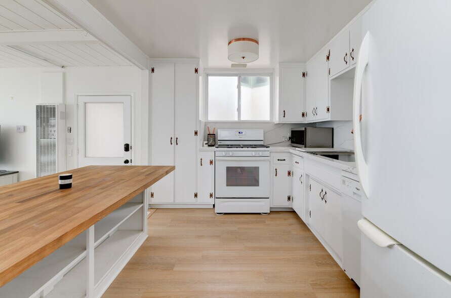 More Photos Of 2633 Ocean St, Carlsbad Apartments For Sale