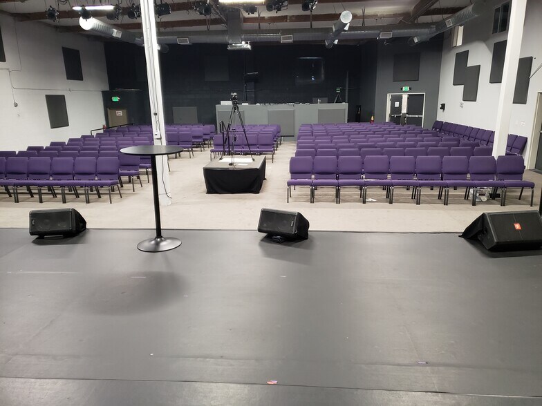 More Photos Of 7624 Varna Ave, North Hollywood Religious Facility For Lease