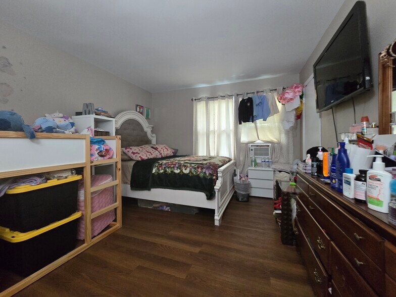More Photos Of 288 W Clinton St, Dover Apartments For Sale