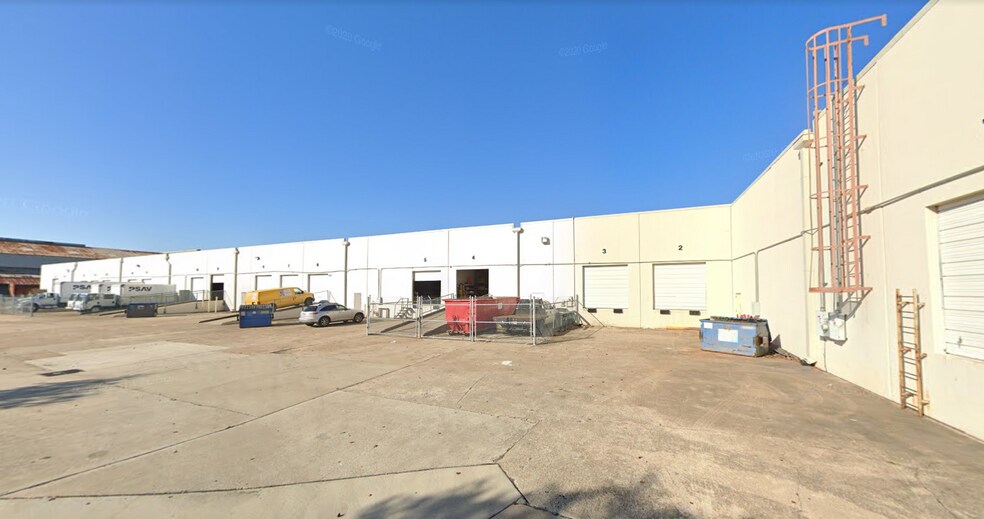 More Photos Of 2055 Silber Rd, Houston Unknown For Lease