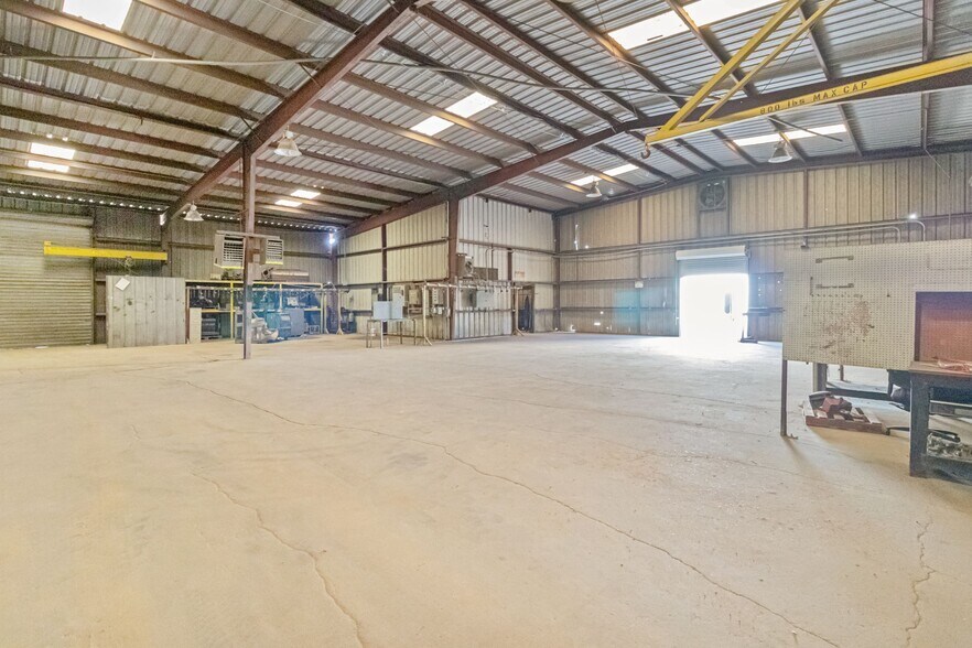 More Photos Of 17301 E FM 1097 Rd, Willis Storefront Retail Office For Sale